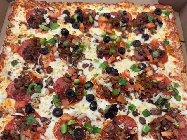 Lg Sicilian Pizza 16".